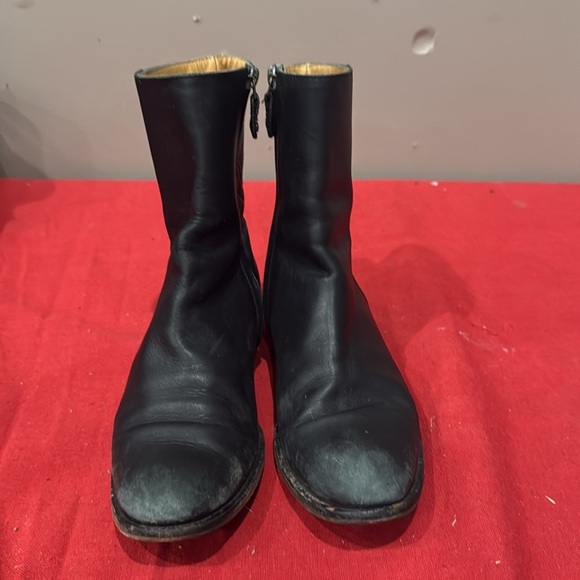 Salvatore Ferragamo Black Leather Heeled Boots - Picture 2 of 6